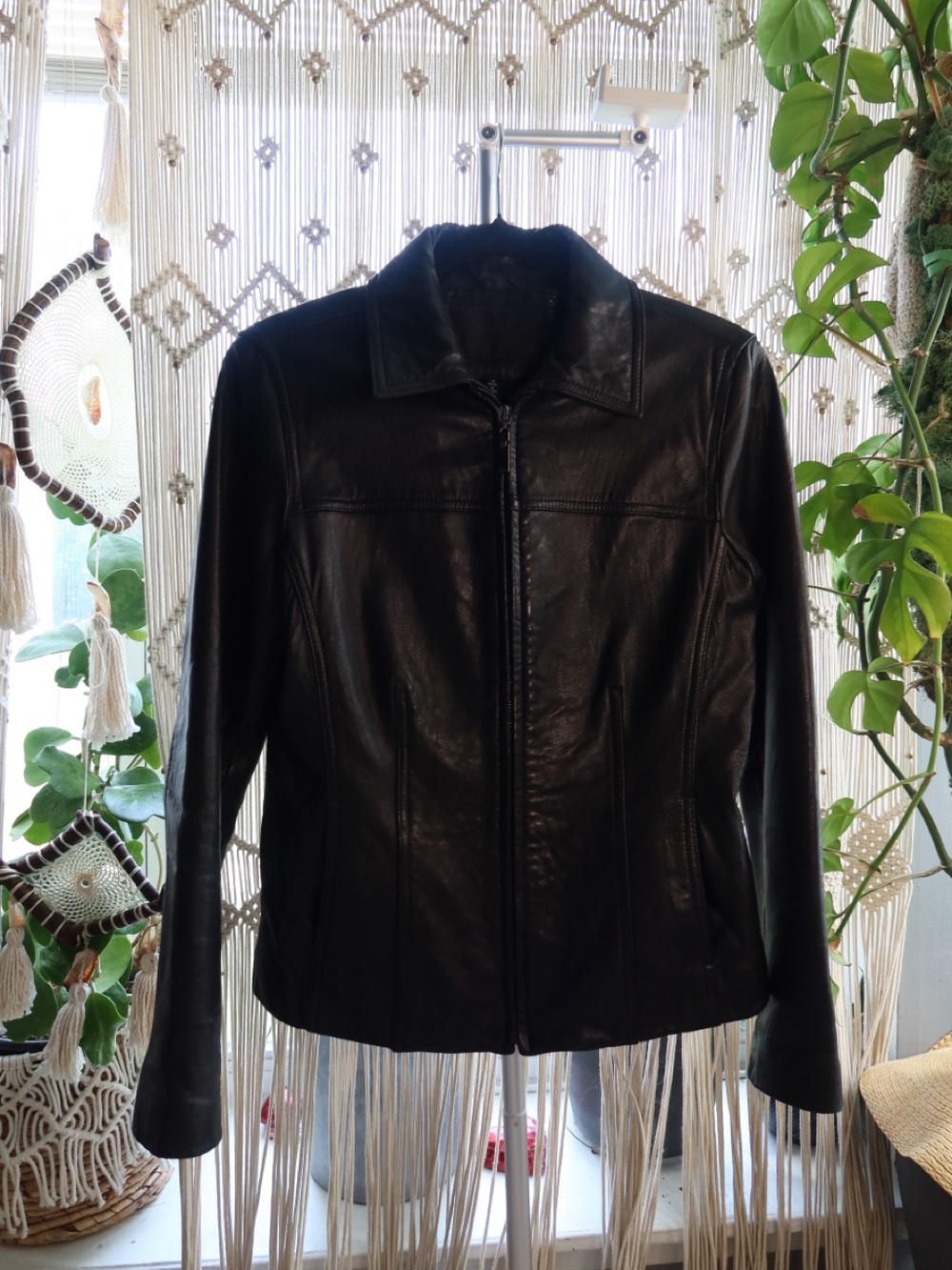 Avante small Classic Black real Leather Jacket - Women's Zip Front